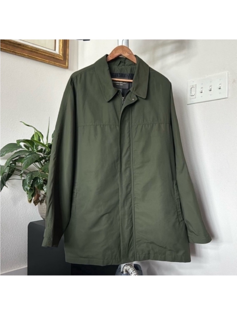 Eddie Bauer Menโs Wheateredge Army Green Jacket/Coat Sz XL
